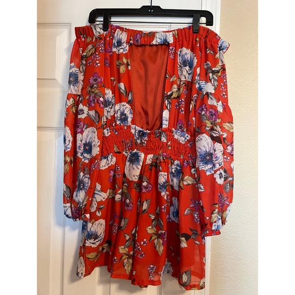 Off Shoulder Floral Romper 🧡 - Picture 2 of 2